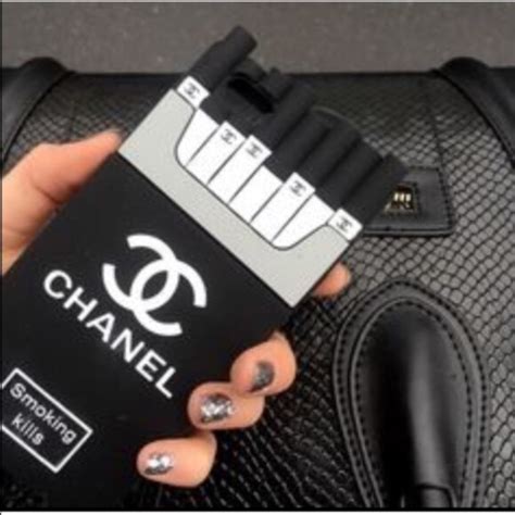 case chanel smoking